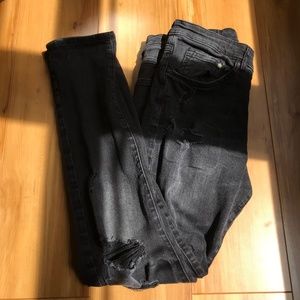 h&m / black ripped skinny jeans / size 30